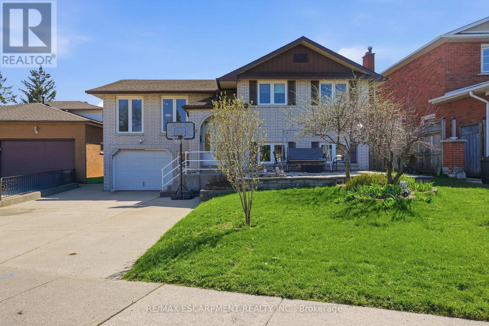85 SUMMERLEA DRIVE, Hamilton (Lisgar), Ontario, L8T4X9 — Photo 3