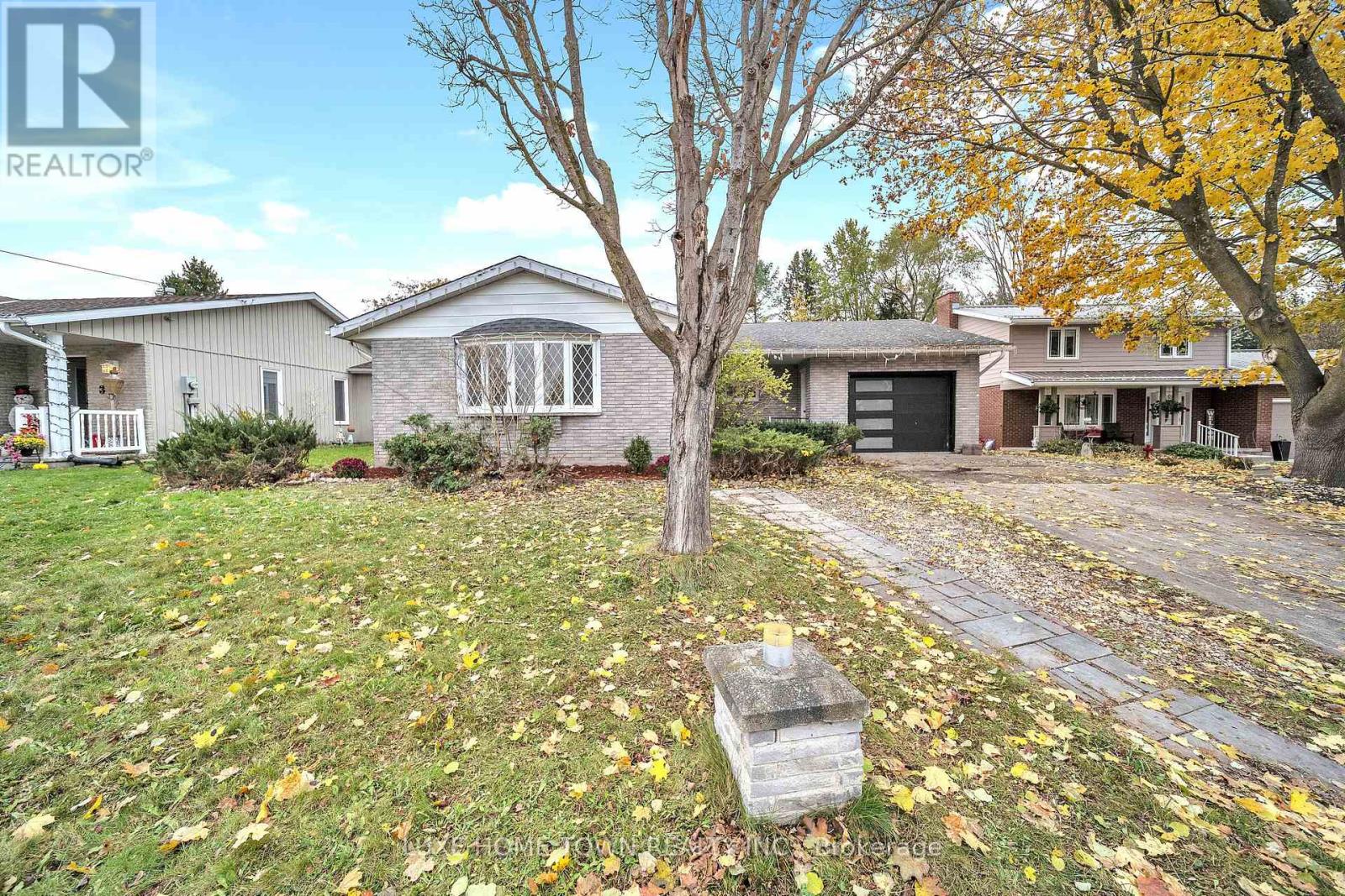 5 CENTENNIAL DRIVE, Brockton, Ontario, N0G2V0 — Photo 3