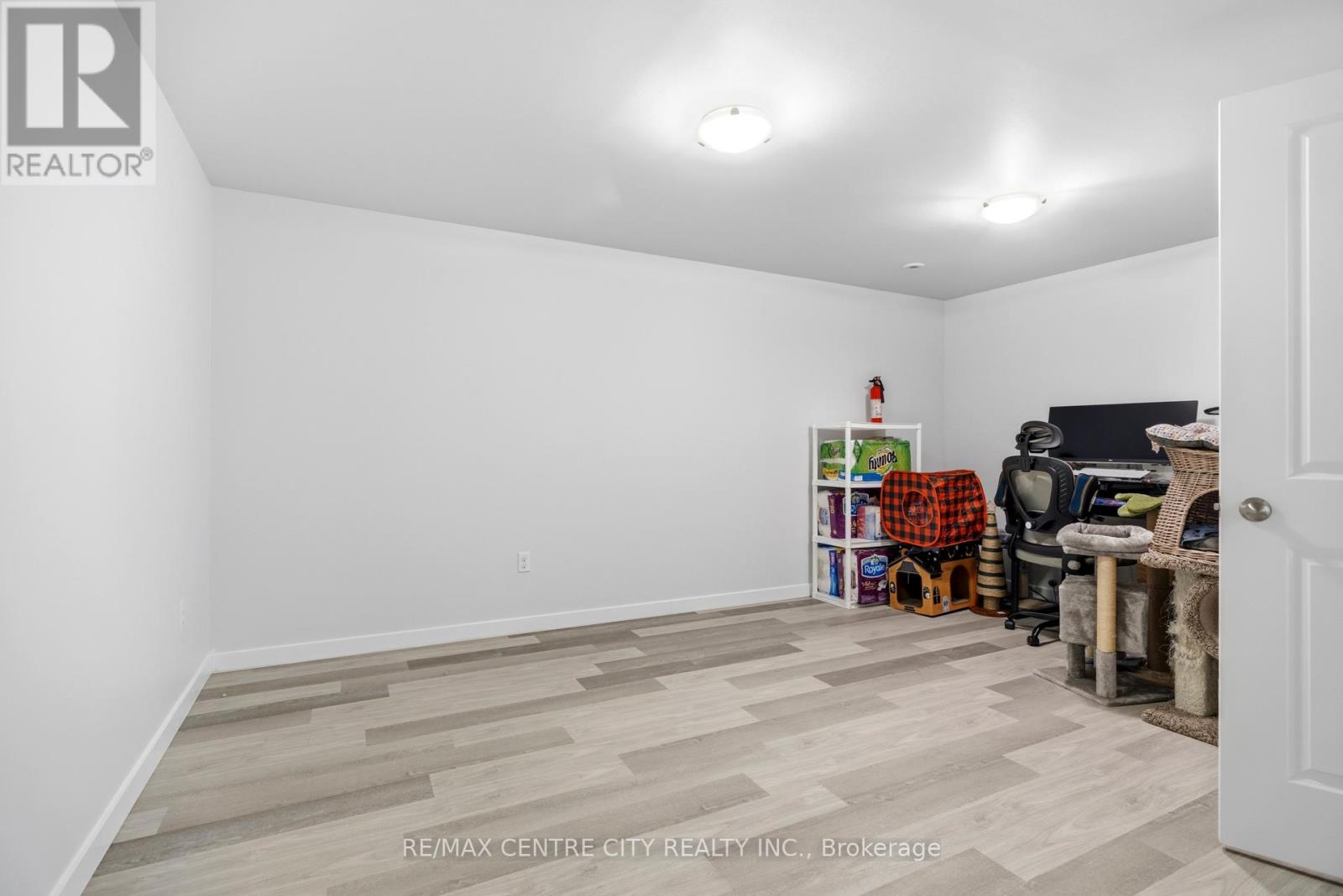 19 BENJAMIN PARKWAY, St. Thomas, Ontario, N5R0J1 — Photo 15