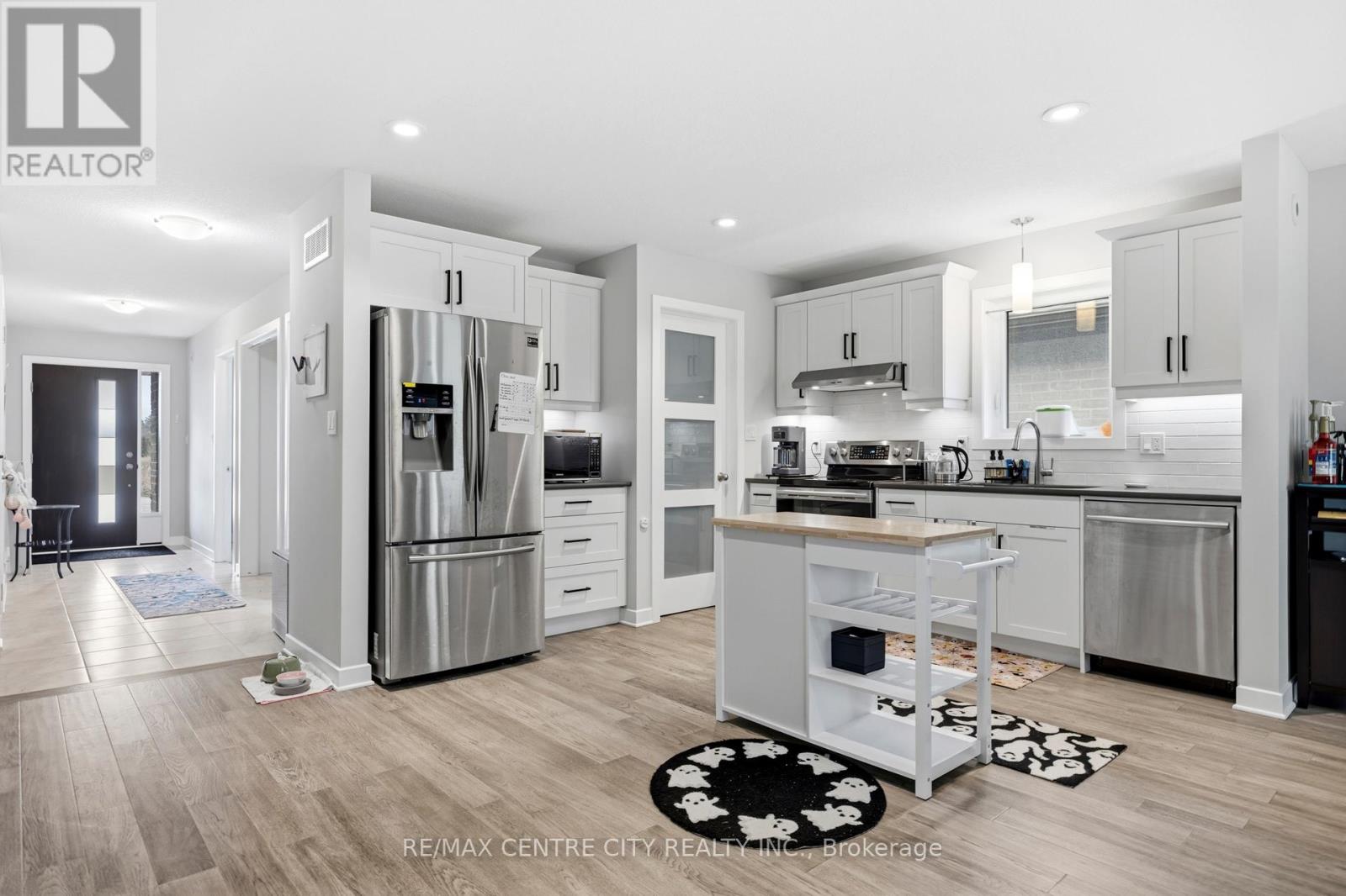 19 BENJAMIN PARKWAY, St. Thomas, Ontario, N5R0J1 — Photo 6