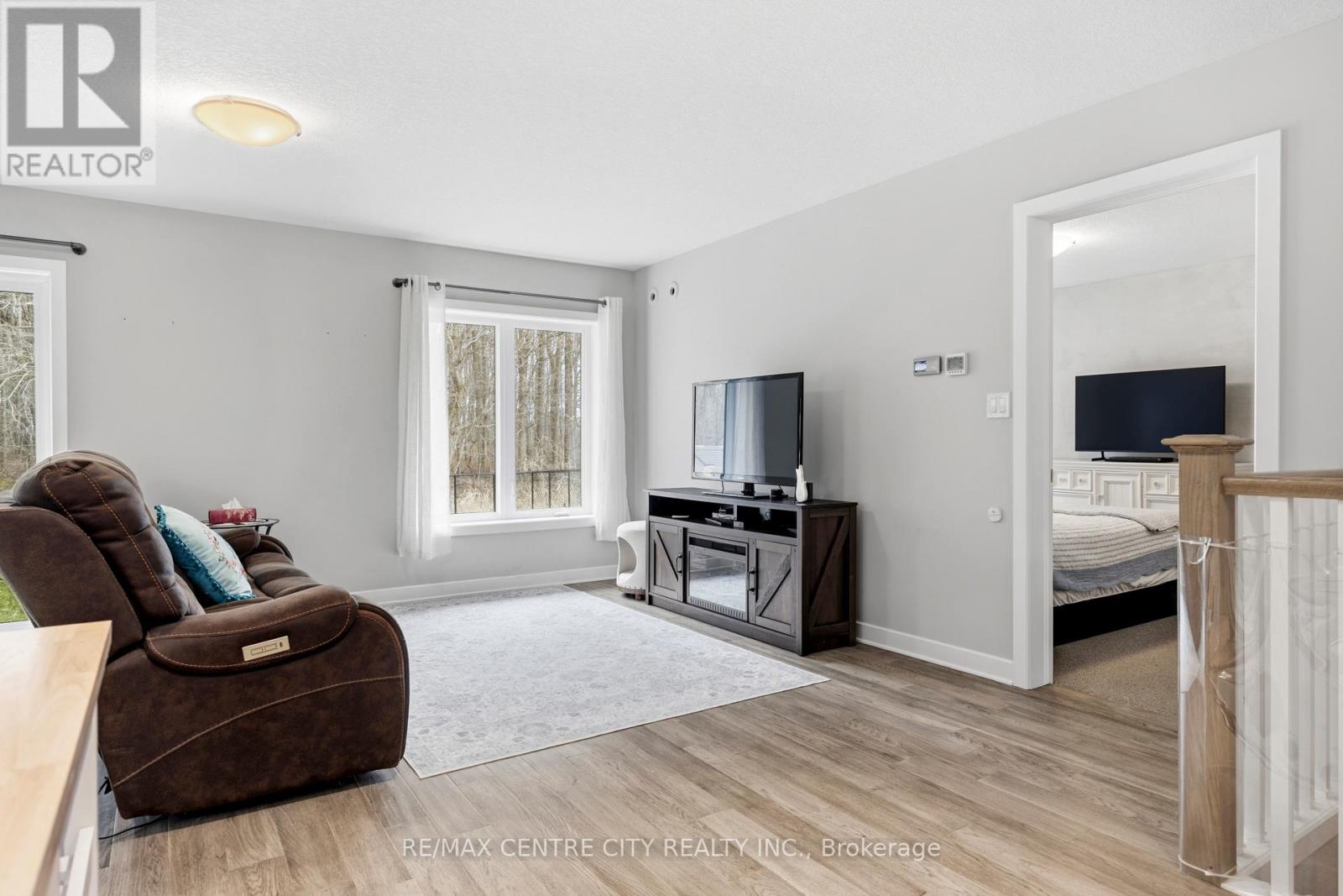 19 BENJAMIN PARKWAY, St. Thomas, Ontario, N5R0J1 — Photo 9