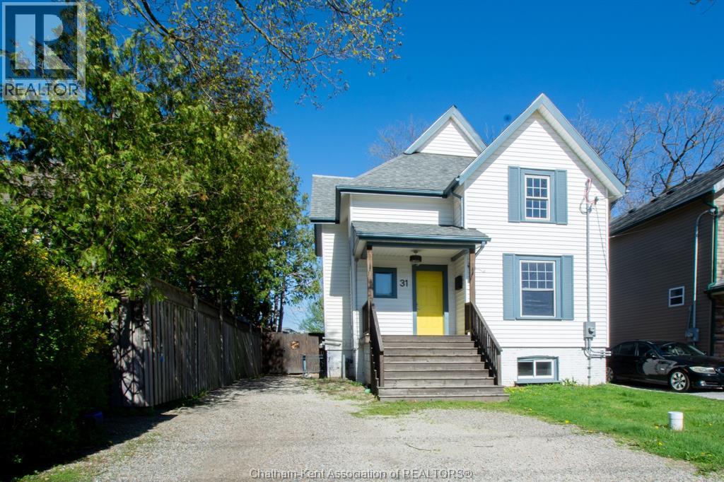 31 Adelaide STREET North, Chatham, Ontario, N7M4K2 — Photo 2