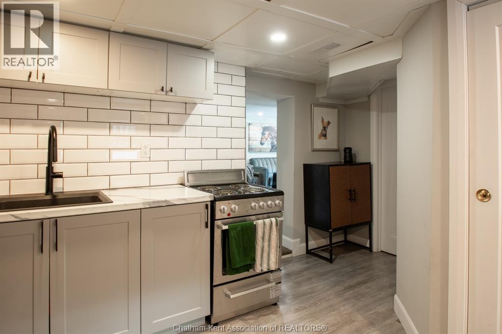 31 Adelaide STREET North, Chatham, Ontario, N7M4K2 — Photo 5