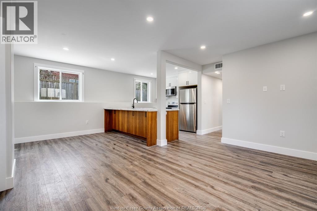 36 Victoria AVENUE South, Leamington, Ontario, N8H2W6 — Photo 3