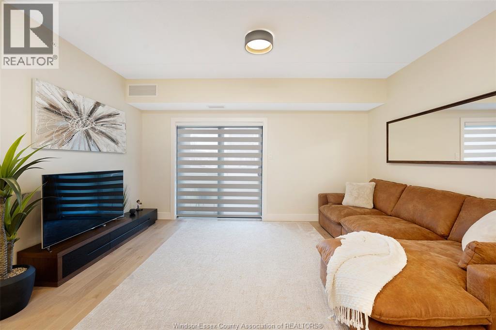 2550 SANDWICH WEST PARKWAY Unit# 111, LaSalle, Ontario, N9H0N4 — Photo 5