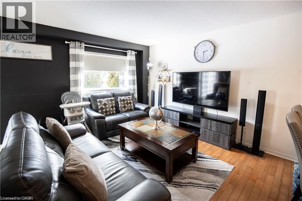 147 DUBRICK Crescent, Kitchener, Ontario, N2E4G3 — Photo 5