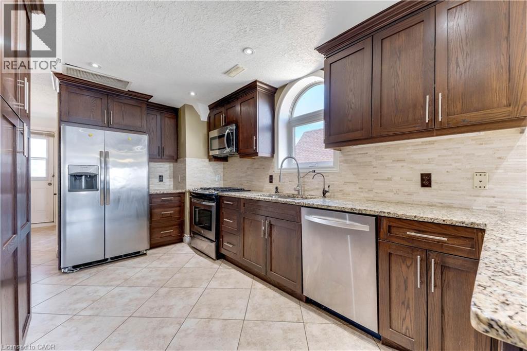 561 QUEEN Street S Unit# upper, Kitchener, Ontario, N2G1W9 — Photo 10