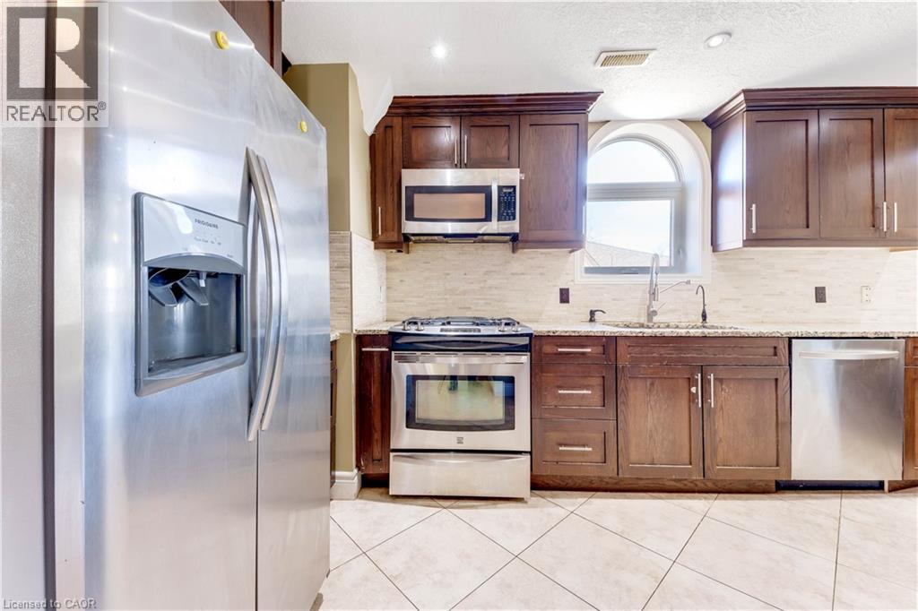 561 QUEEN Street S Unit# upper, Kitchener, Ontario, N2G1W9 — Photo 12