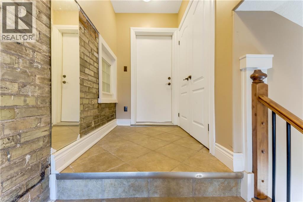 561 QUEEN Street S Unit# upper, Kitchener, Ontario, N2G1W9 — Photo 25