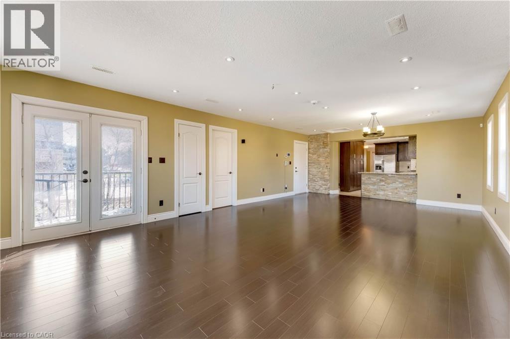 561 QUEEN Street S Unit# upper, Kitchener, Ontario, N2G1W9 — Photo 3
