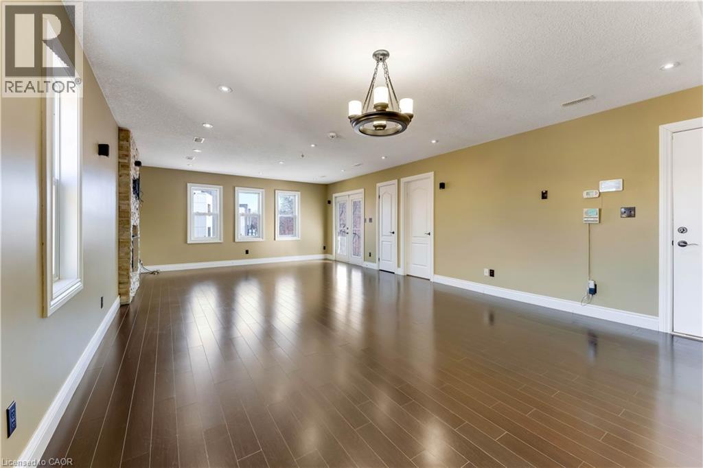 561 QUEEN Street S Unit# upper, Kitchener, Ontario, N2G1W9 — Photo 9