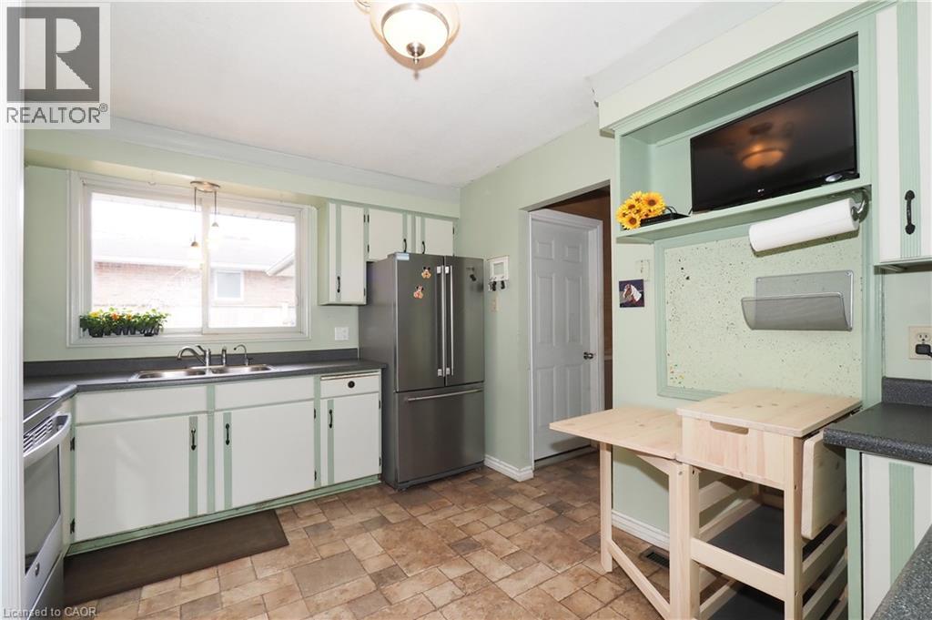 15 MOCKINGBIRD Drive, Elmira, Ontario, N3B1S9 — Photo 13