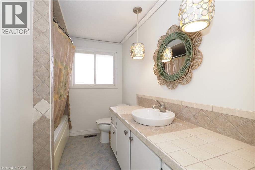 15 MOCKINGBIRD Drive, Elmira, Ontario, N3B1S9 — Photo 25