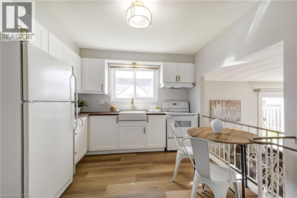 217 LAWNHURST Court, Hamilton, Ontario, L8V4R4 — Photo 10