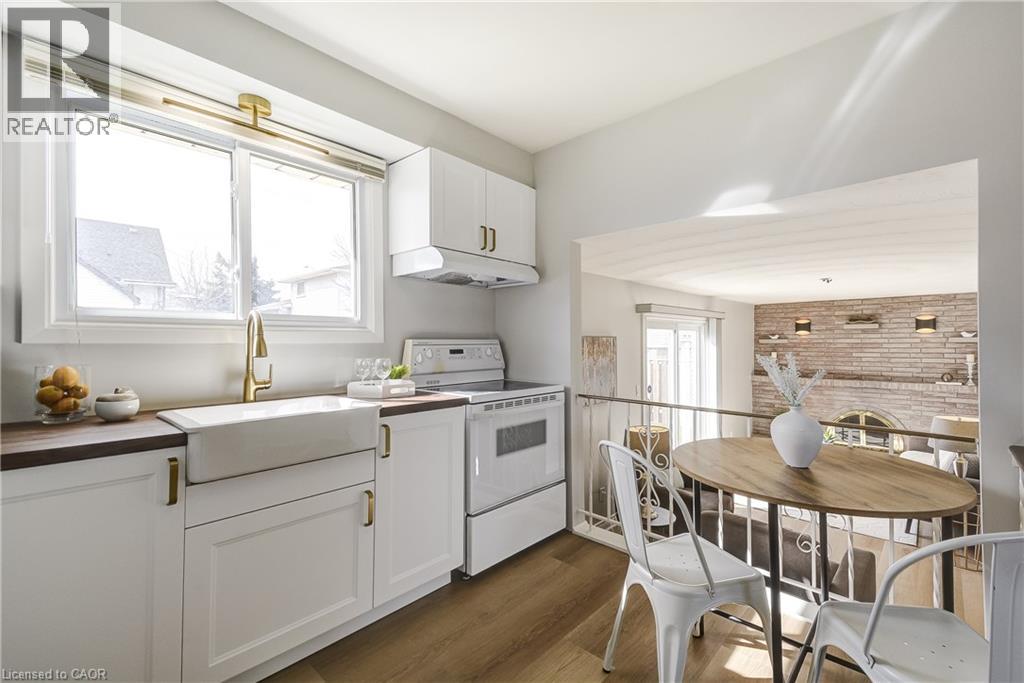 217 LAWNHURST Court, Hamilton, Ontario, L8V4R4 — Photo 12