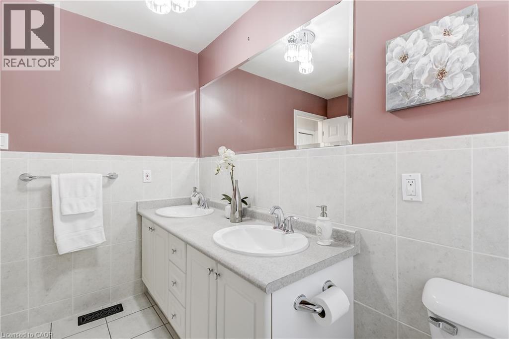 217 LAWNHURST Court, Hamilton, Ontario, L8V4R4 — Photo 23