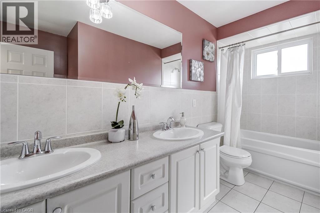 217 LAWNHURST Court, Hamilton, Ontario, L8V4R4 — Photo 24