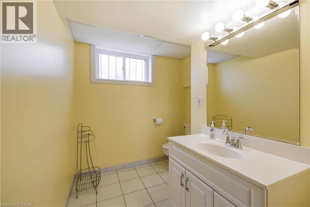 217 LAWNHURST Court, Hamilton, Ontario, L8V4R4 — Photo 30