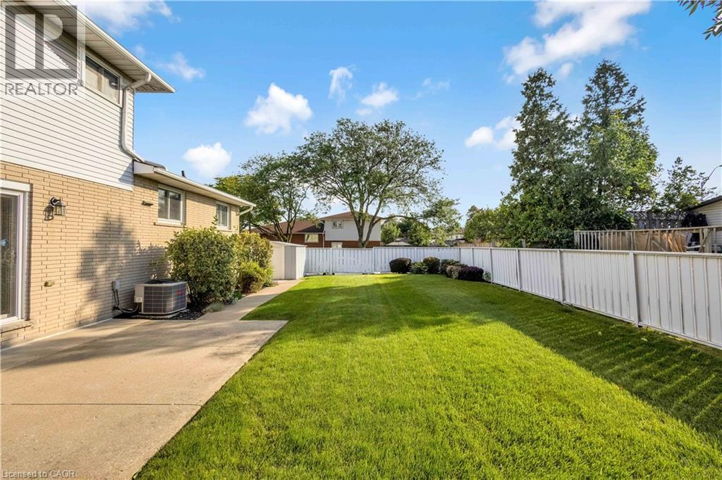 217 LAWNHURST Court, Hamilton, Ontario, L8V4R4 — Photo 35