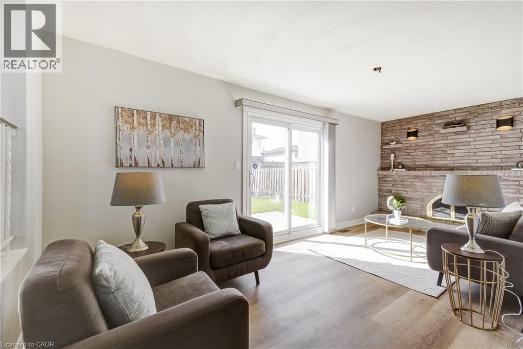 217 LAWNHURST Court, Hamilton, Ontario, L8V4R4 — Photo 6
