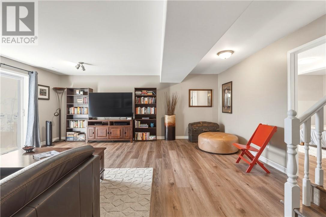 34 Mist Hollow, Sudbury, Ontario, P3E6L7 — Photo 8