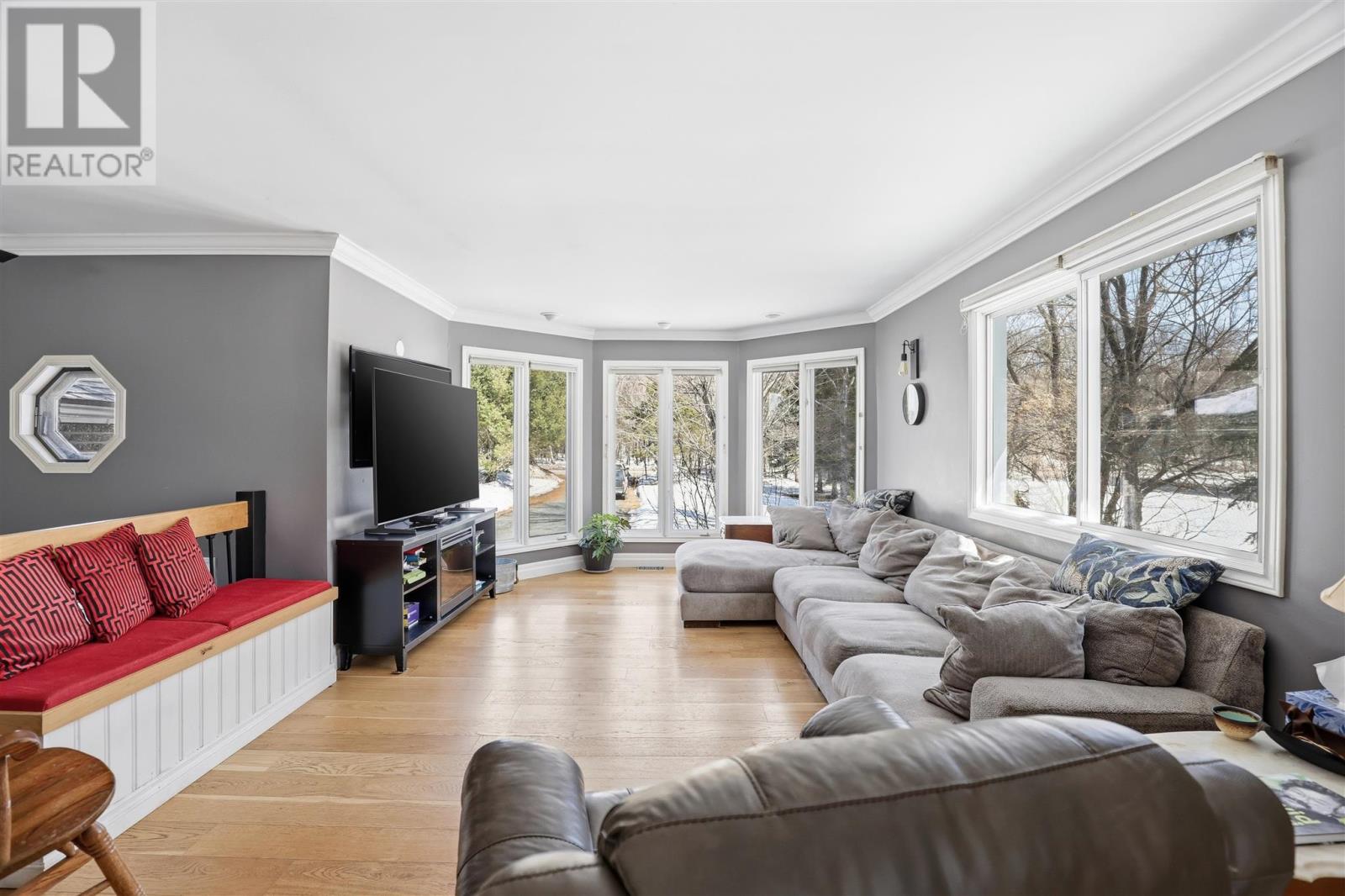 797 Fifth LIN E, Sault Ste. Marie, Ontario, P6A6J8 — Photo 4