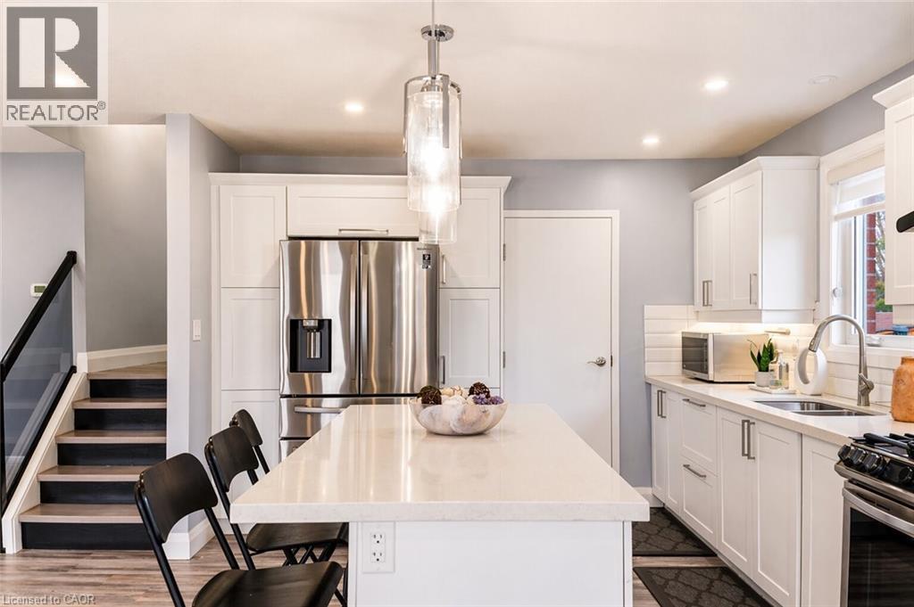 86 CARLYLE Drive, Kitchener, Ontario, N2P1P5 — Photo 10