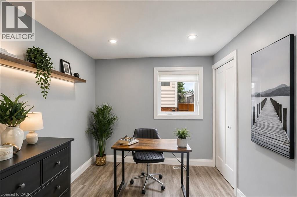 86 CARLYLE Drive, Kitchener, Ontario, N2P1P5 — Photo 15