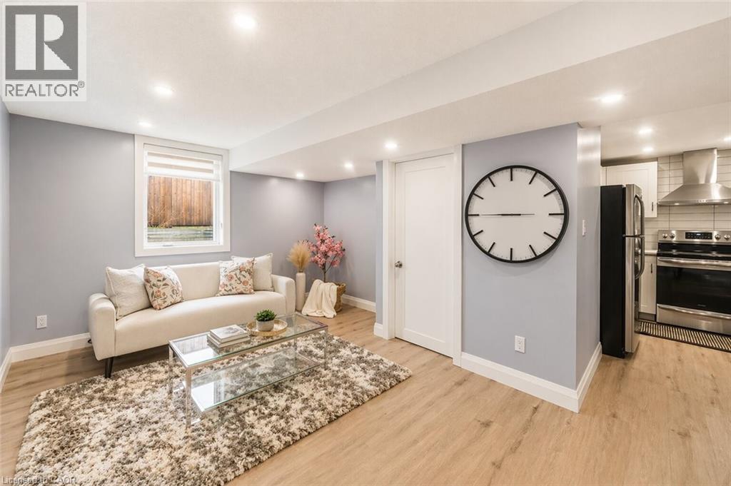 86 CARLYLE Drive, Kitchener, Ontario, N2P1P5 — Photo 18