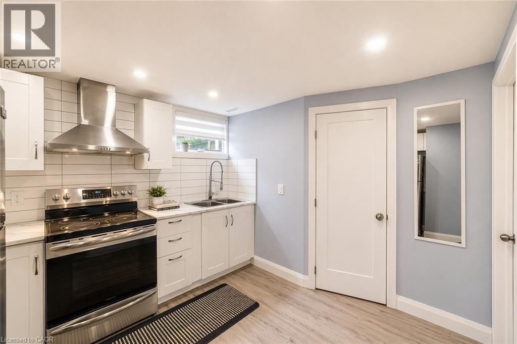 86 CARLYLE Drive, Kitchener, Ontario, N2P1P5 — Photo 22