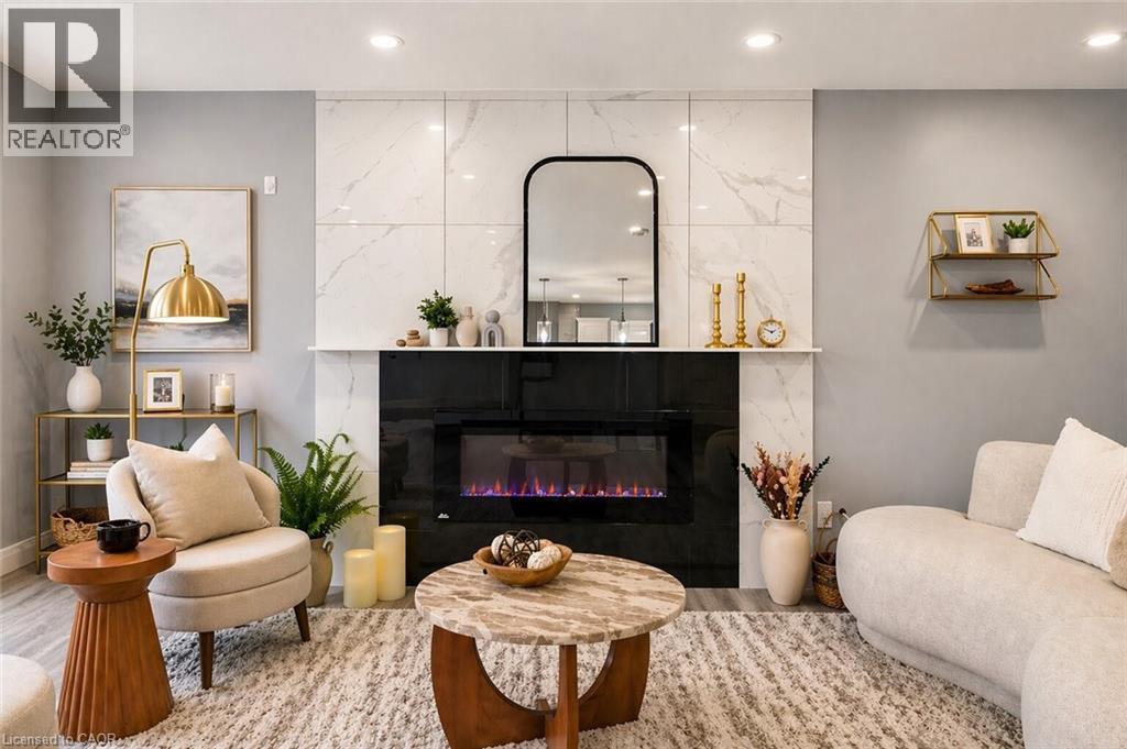 86 CARLYLE Drive, Kitchener, Ontario, N2P1P5 — Photo 3