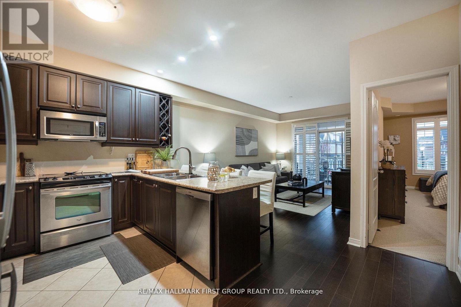 70 LOVEGROVE LANE, Ajax (Central), Ontario, L1S0E7 — Photo 5