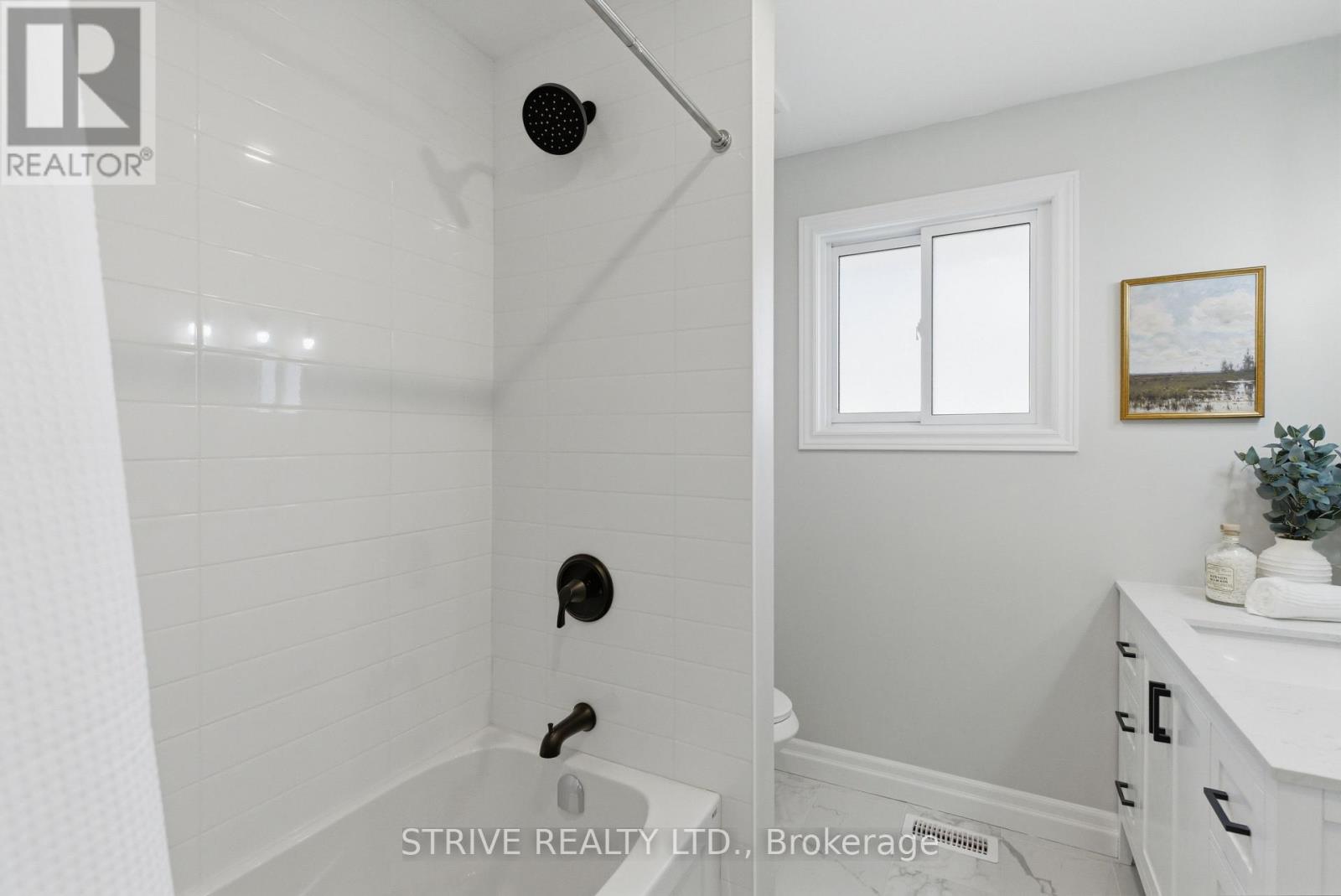 711 CENTRAL PARK BOULEVARD N, Oshawa (Centennial), Ontario, L1G6A8 — Photo 20