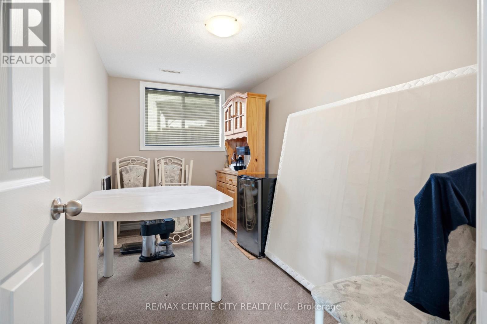 20 CHAMBERLAIN COURT, St. Thomas, Ontario, N5R0A4 — Photo 22