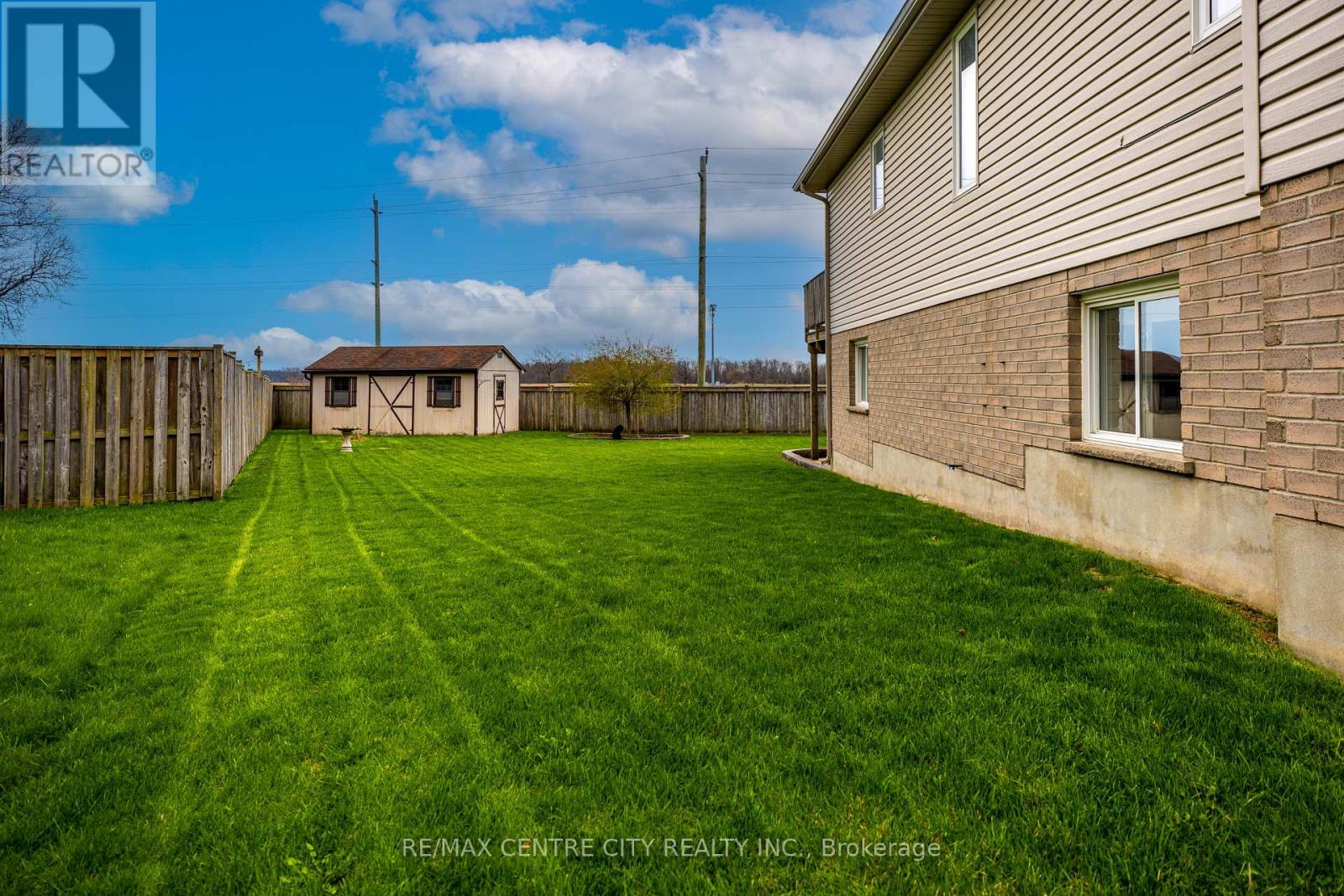 20 CHAMBERLAIN COURT, St. Thomas, Ontario, N5R0A4 — Photo 26