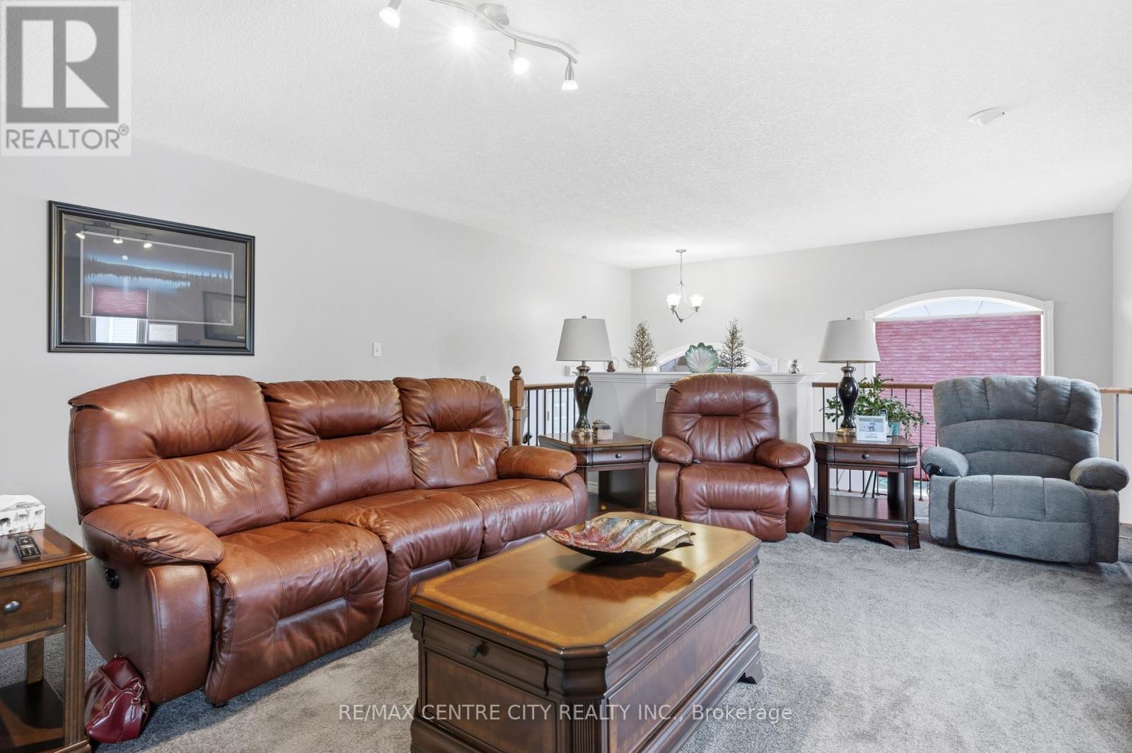 20 CHAMBERLAIN COURT, St. Thomas, Ontario, N5R0A4 — Photo 9