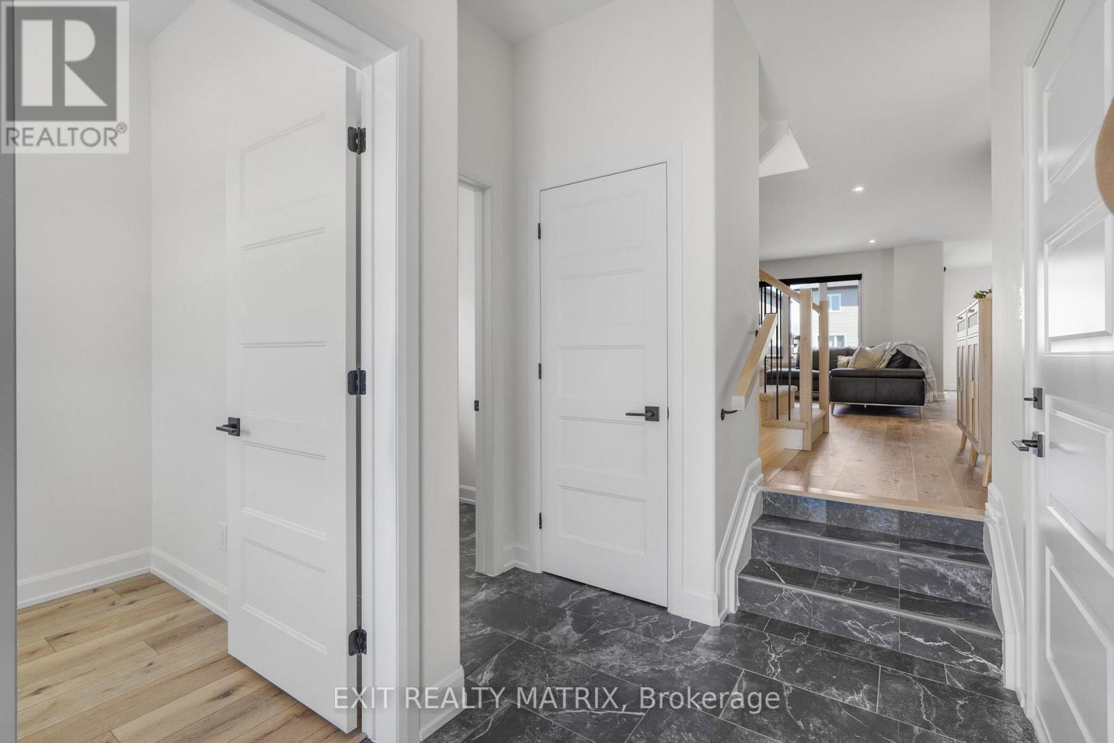 1200 MONTBLANC CRESCENT, Russell, Ontario, K0A1W0 — Photo 6