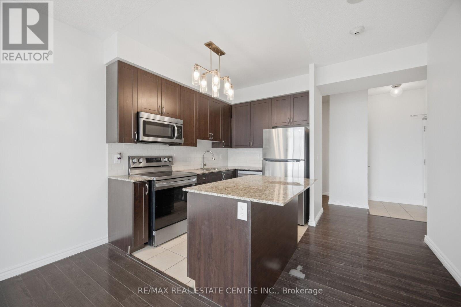 405 - 1940 IRONSTONE DRIVE, Burlington (Uptown), Ontario, L7L0E4 — Photo 10