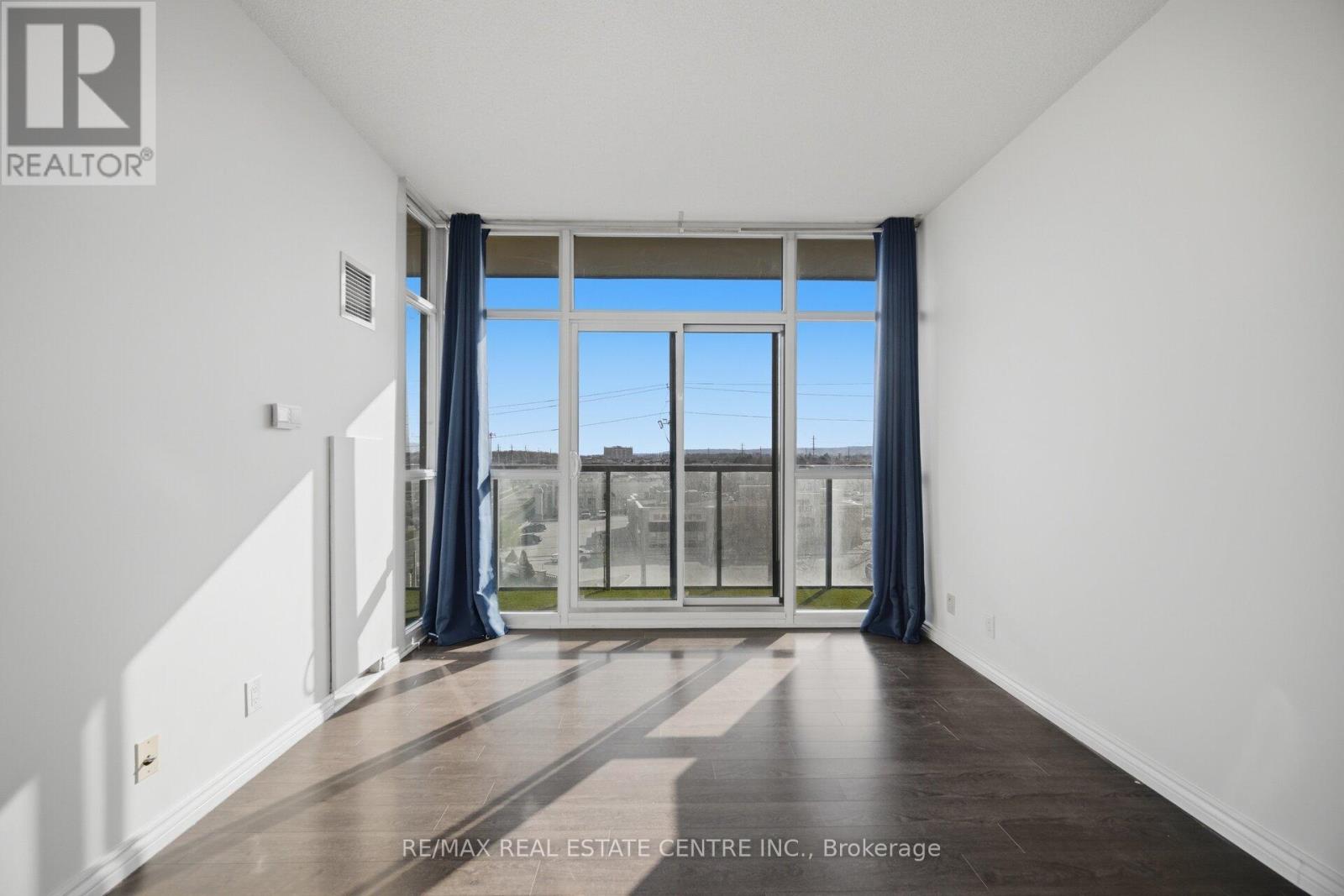 405 - 1940 IRONSTONE DRIVE, Burlington (Uptown), Ontario, L7L0E4 — Photo 17