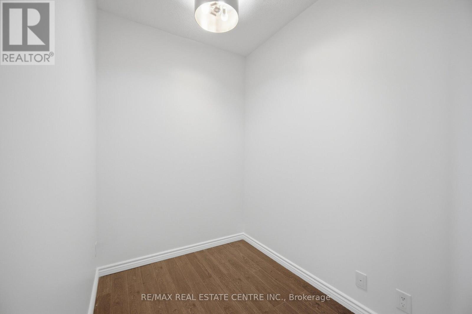 405 - 1940 IRONSTONE DRIVE, Burlington (Uptown), Ontario, L7L0E4 — Photo 23