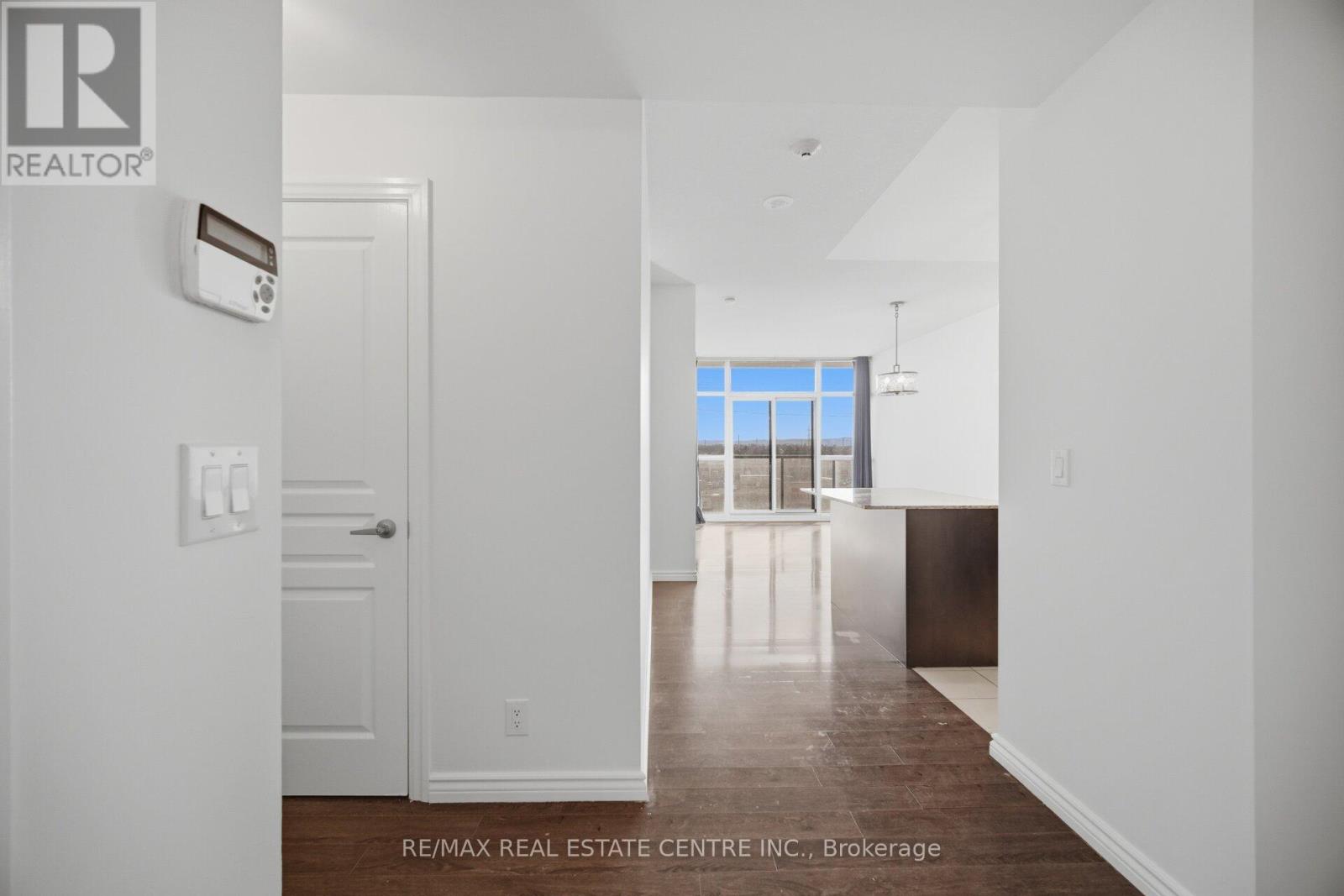 405 - 1940 IRONSTONE DRIVE, Burlington (Uptown), Ontario, L7L0E4 — Photo 7