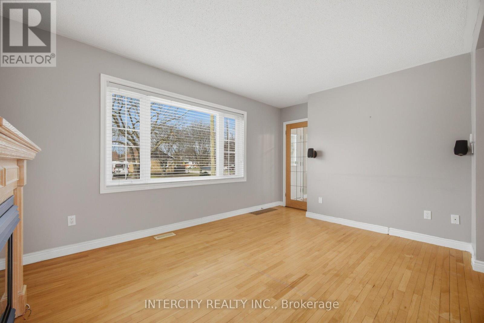 49 MCCAUL STREET, Brampton (Brampton North), Ontario, L6V1J1 — Photo 9