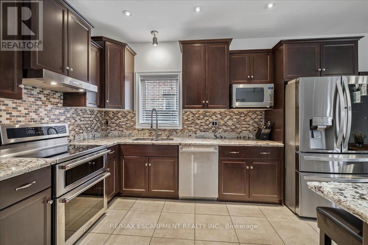 204 VINTON ROAD, Hamilton (Meadowlands), Ontario, L9K0G8 — Photo 18