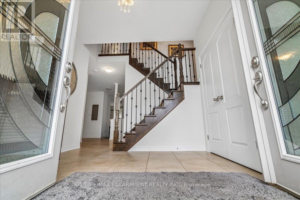 204 VINTON ROAD, Hamilton (Meadowlands), Ontario, L9K0G8 — Photo 5