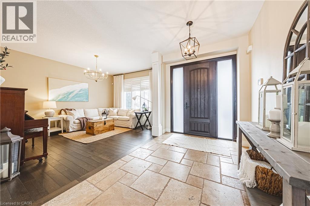 35 GRETI Drive, Hamilton, Ontario, L9B0C9 — Photo 4