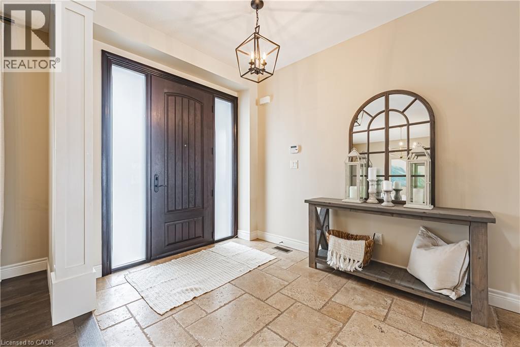 35 GRETI Drive, Hamilton, Ontario, L9B0C9 — Photo 5