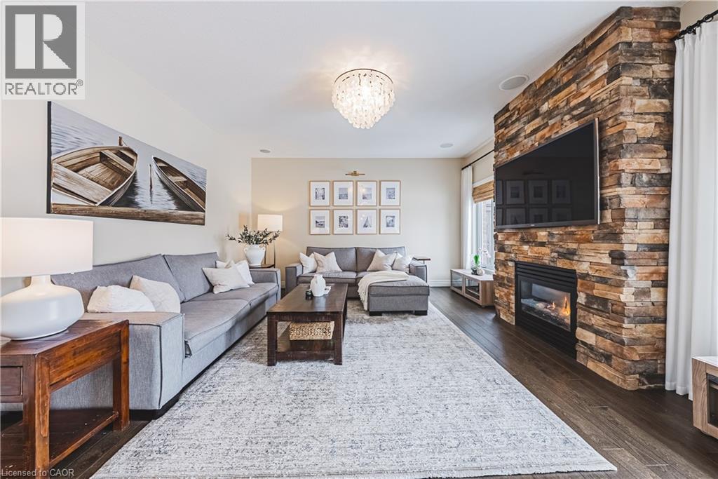 35 GRETI Drive, Hamilton, Ontario, L9B0C9 — Photo 9