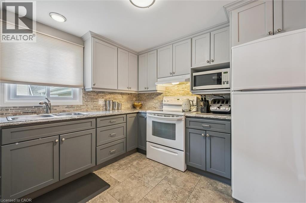40 ABELES Avenue, Paris, Ontario, N3L3N9 — Photo 16
