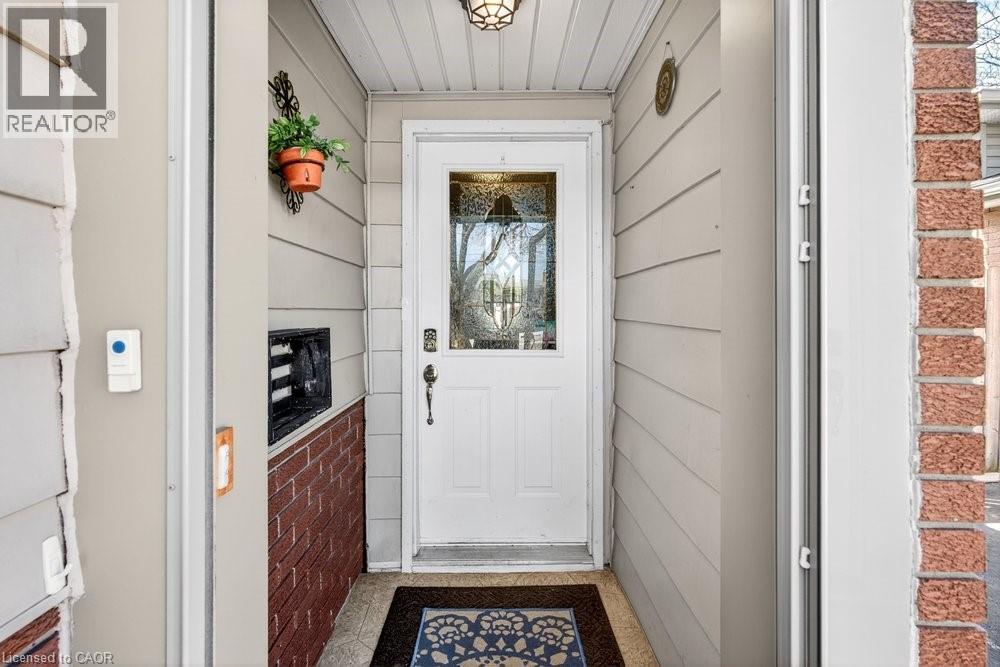 368 CARSON Drive, Hamilton, Ontario, L8T4V1 — Photo 4