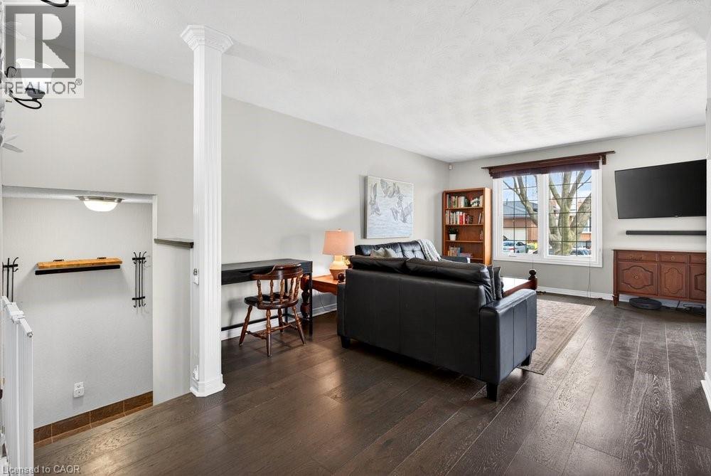 368 CARSON Drive, Hamilton, Ontario, L8T4V1 — Photo 6